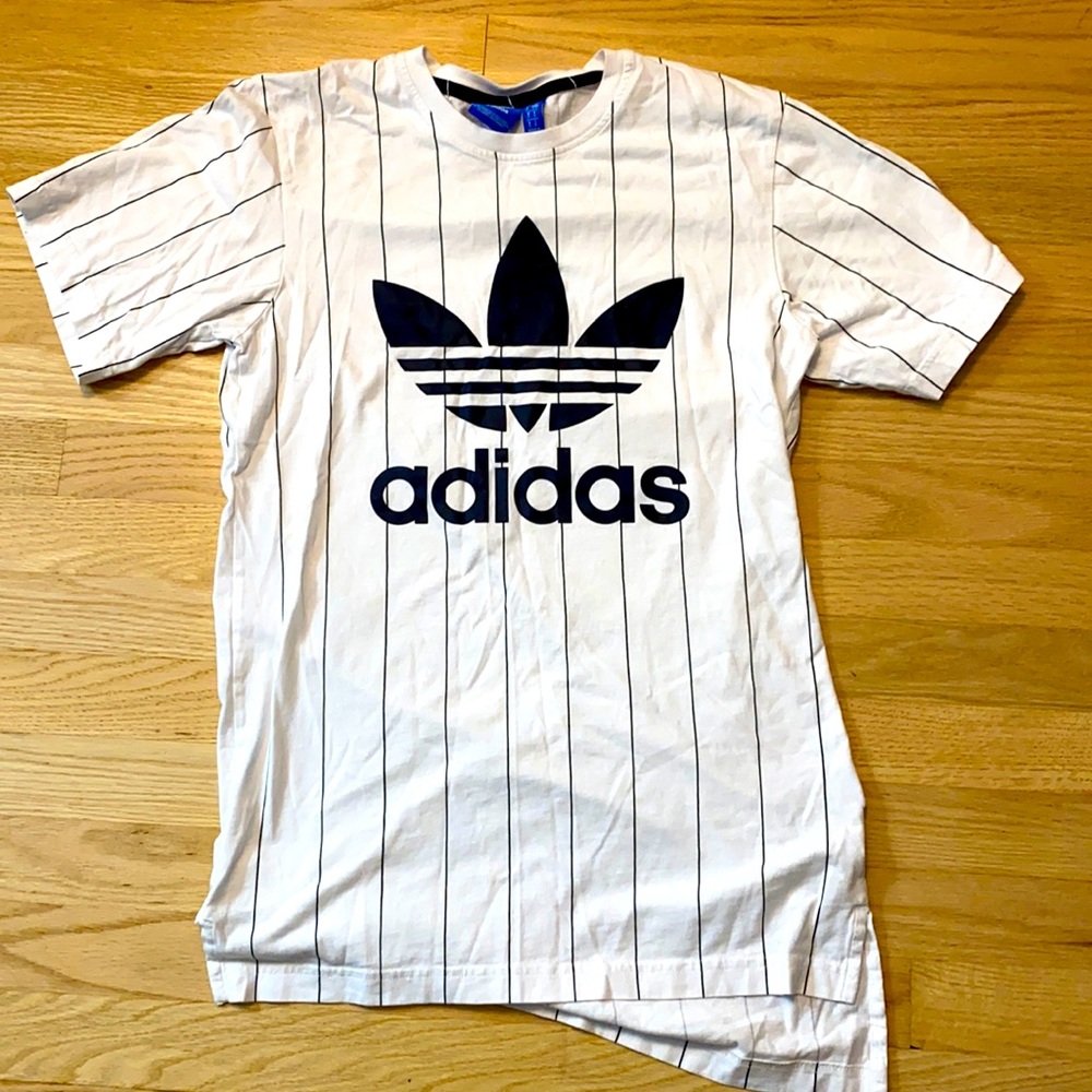Adidas Striped Short Sleeved Tee🖤
